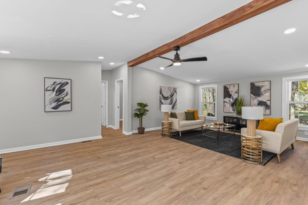 334 Glen Street Photo 4