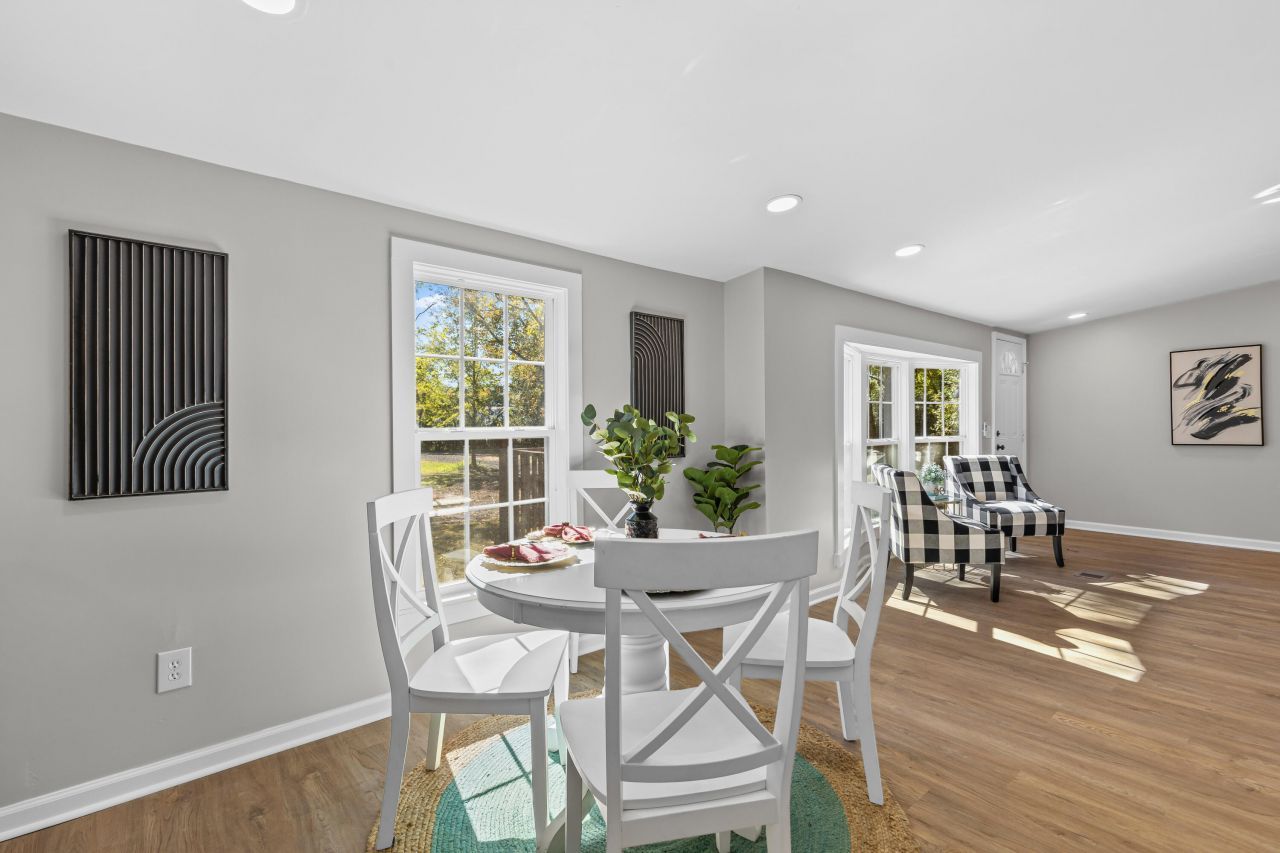 334 Glen Street Photo 8