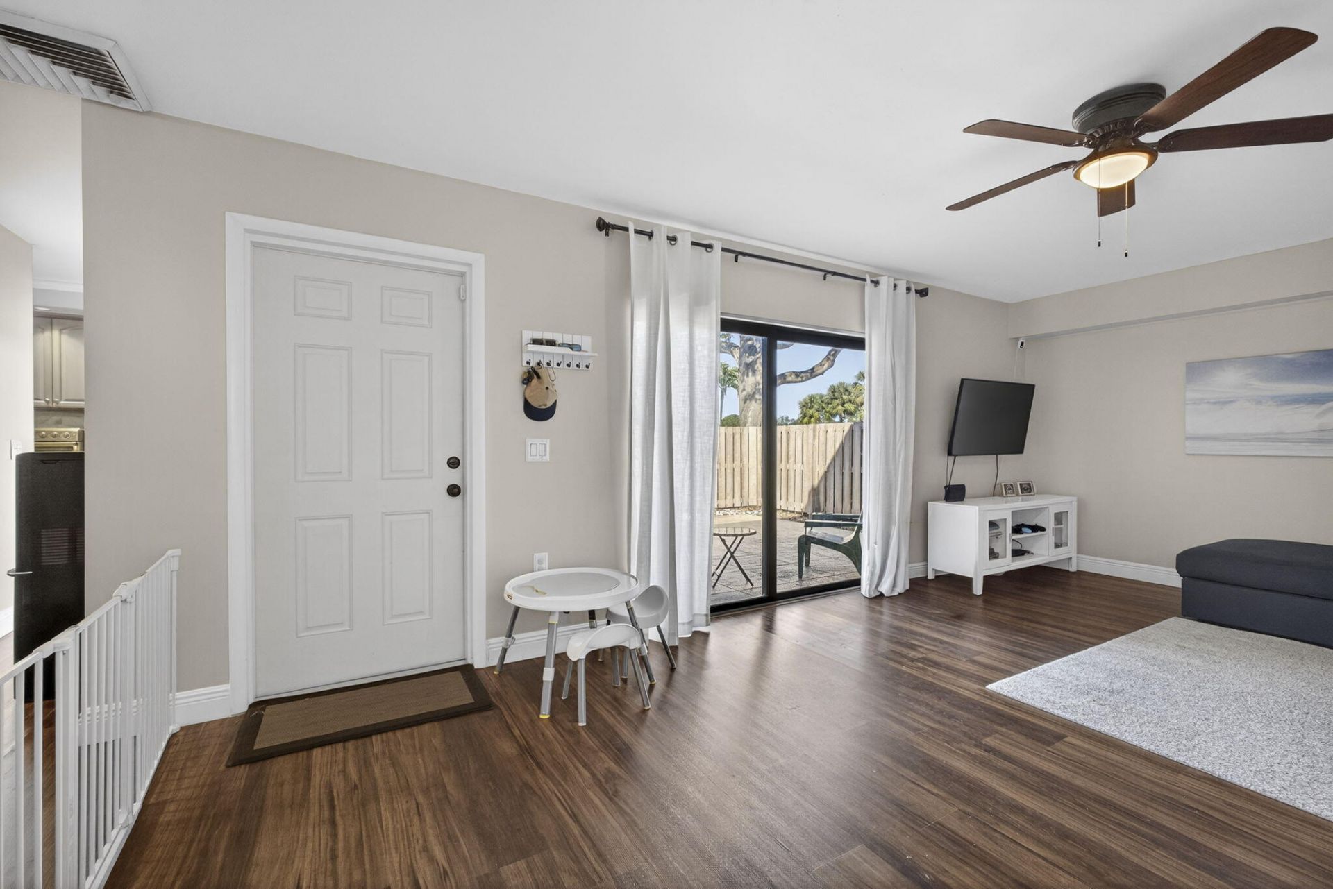 1101 11th Way, West Palm Beach, FL 33407 Photo