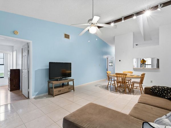 2054 SW Silver Pine Way, Unit 123h, Palm City, FL 34990