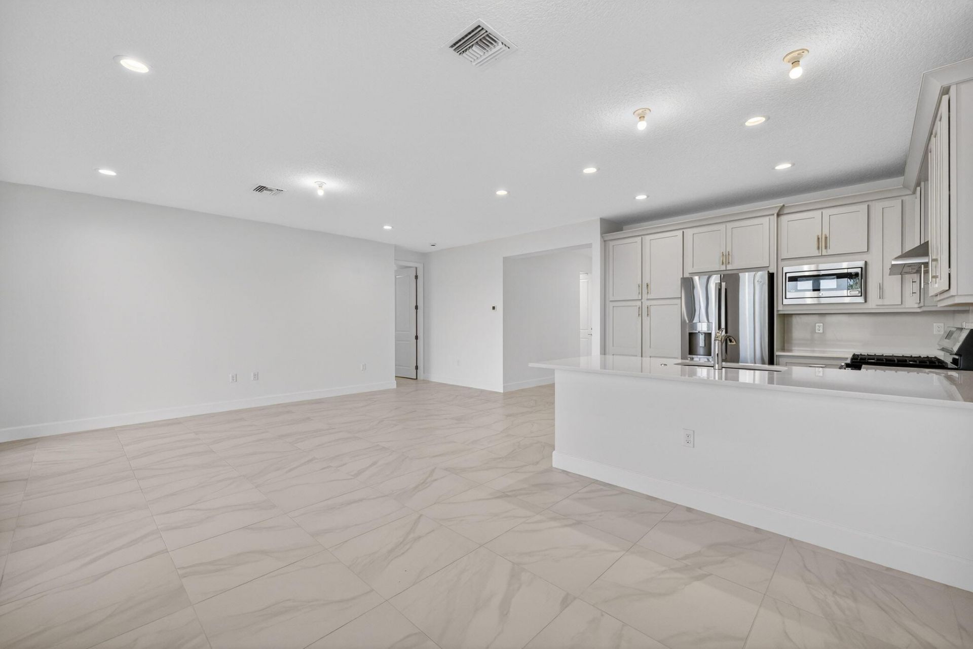 13589 SW Brightside Way, Port Saint Lucie, FL 34987 Photo