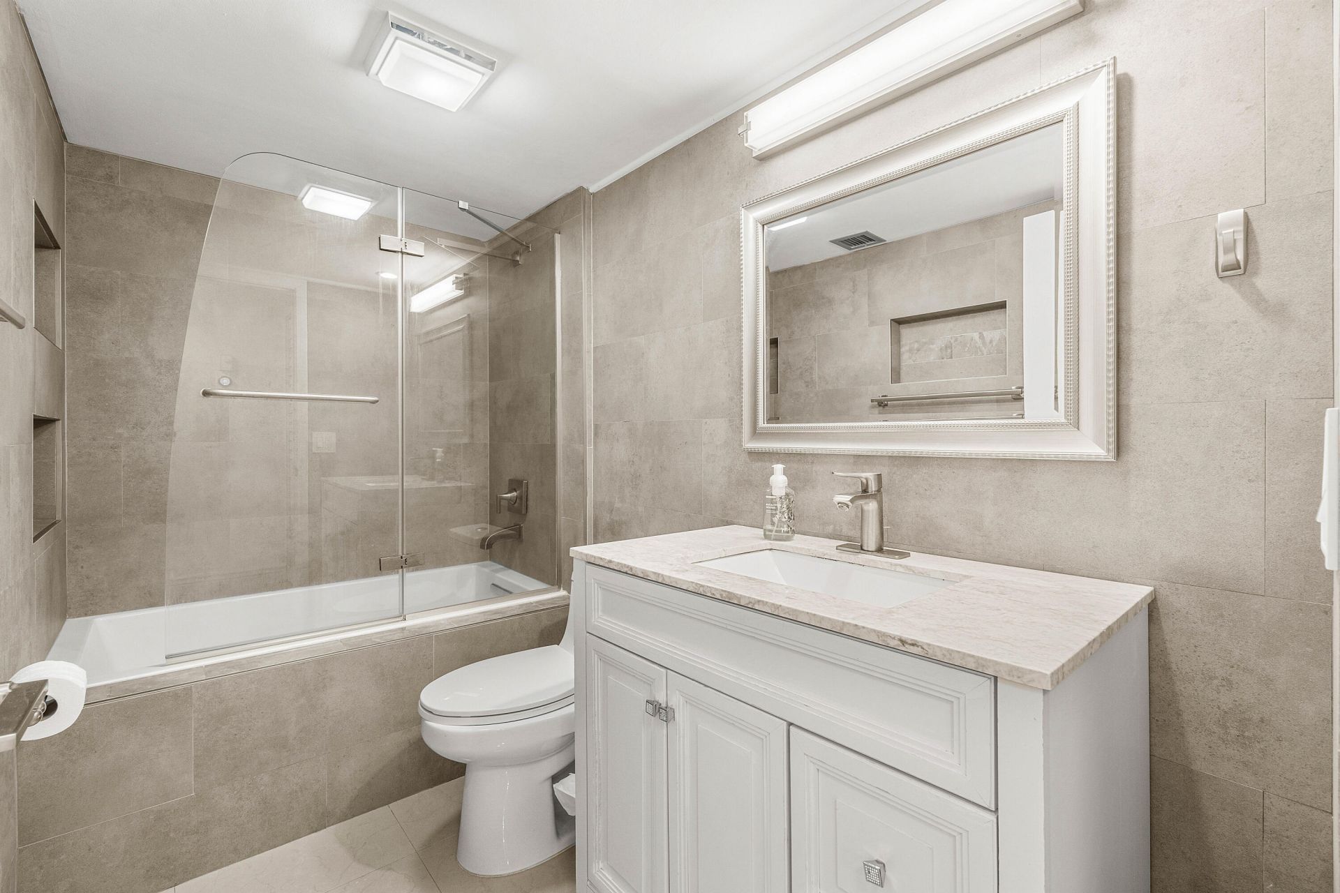 6049 Balboa Circle, Unit 103, Boca Raton, FL 33433 Photo