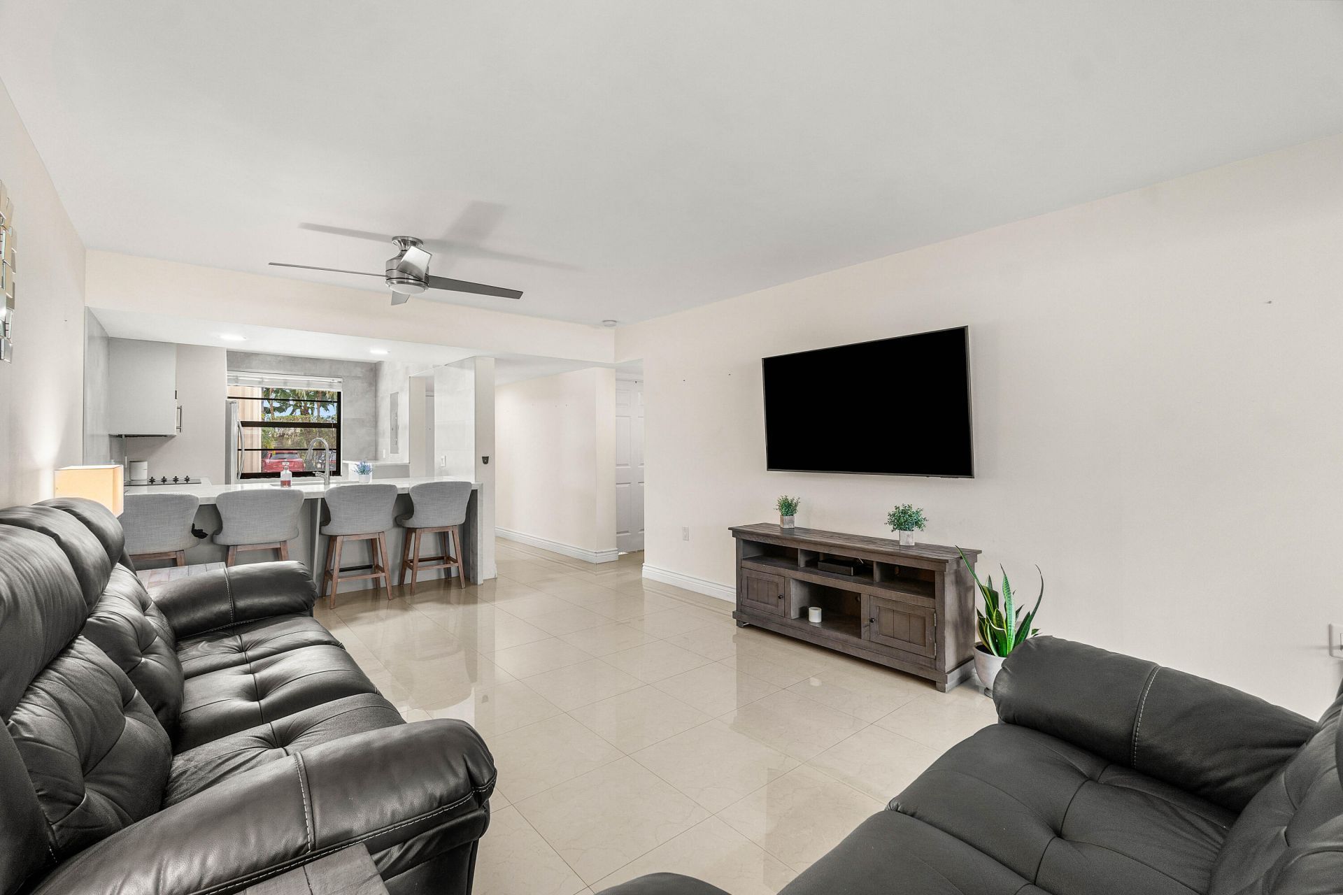 6049 Balboa Circle, Unit 103, Boca Raton, FL 33433 Photo
