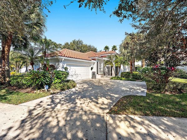 4789 Valencia Drive, Delray Beach, FL 33445