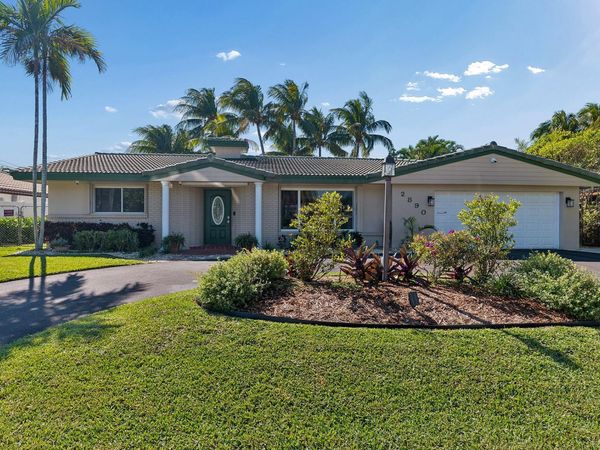 2890 NE 23rd St, Pompano Beach, FL 33062