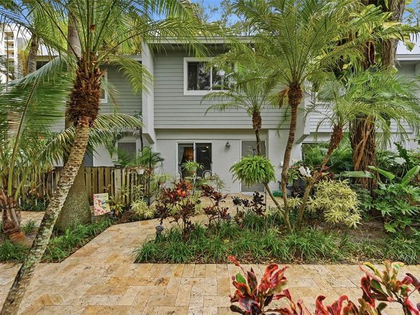 705 NE 1st Street, Unit 2, Fort Lauderdale, FL 33301