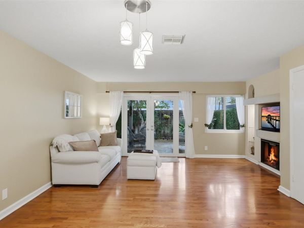 705 NE 1st Street, Unit 2, Fort Lauderdale, FL 33301