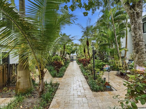 705 NE 1st Street, Unit 2, Fort Lauderdale, FL 33301