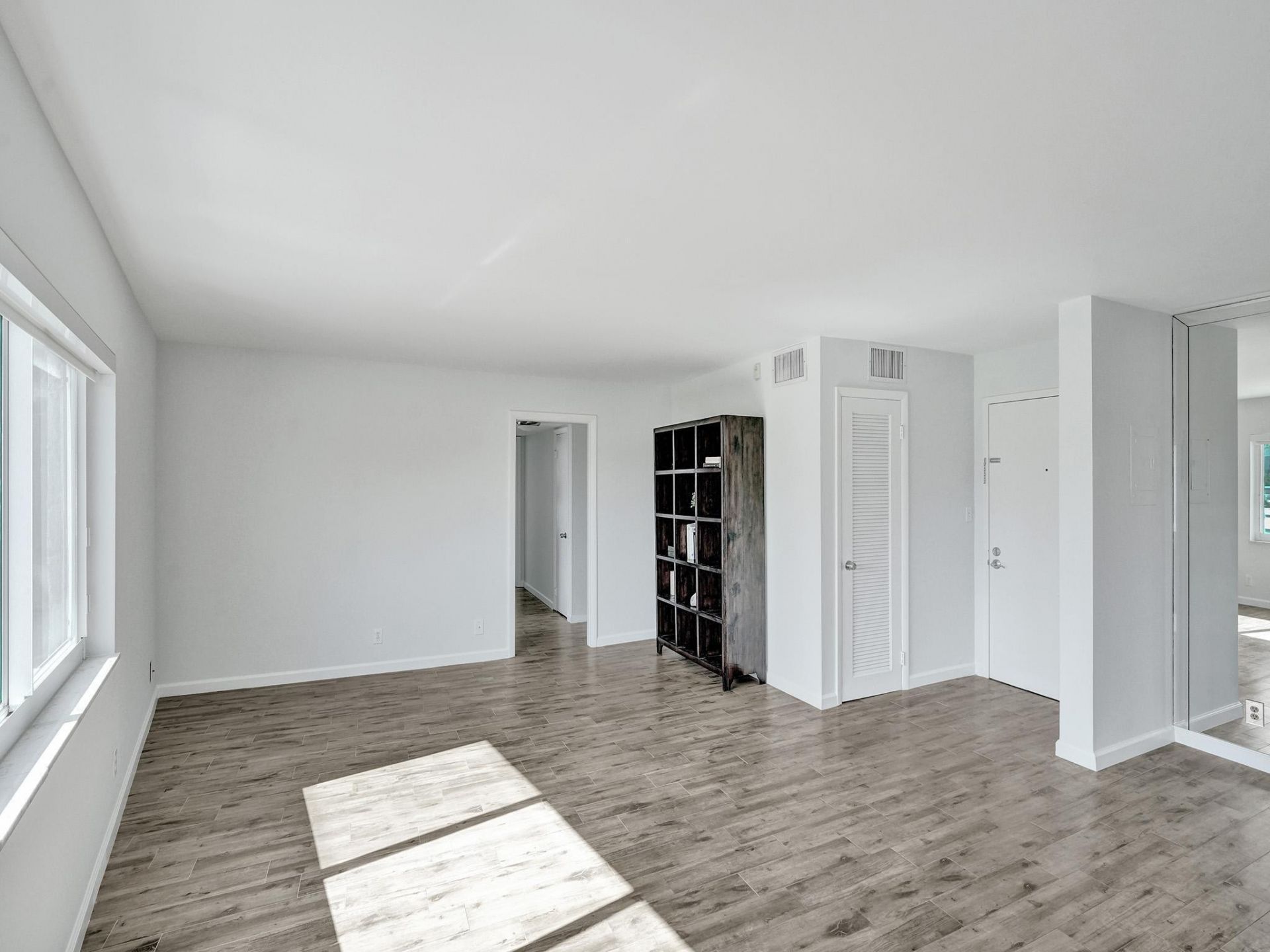 720 Bayshore Drive, Unit 302, Fort Lauderdale, FL 33304 Photo