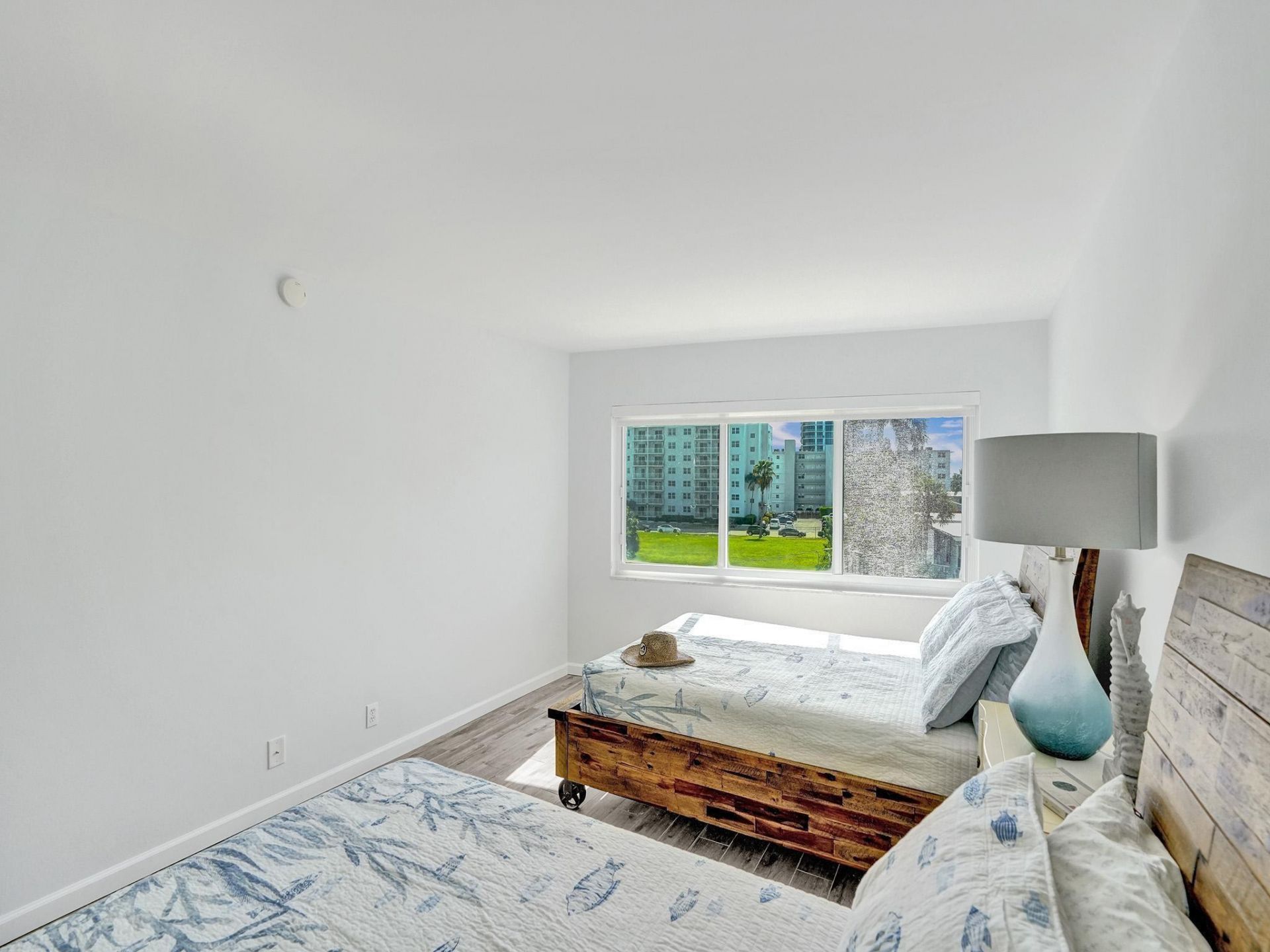 720 Bayshore Drive, Unit 302, Fort Lauderdale, FL 33304 Photo