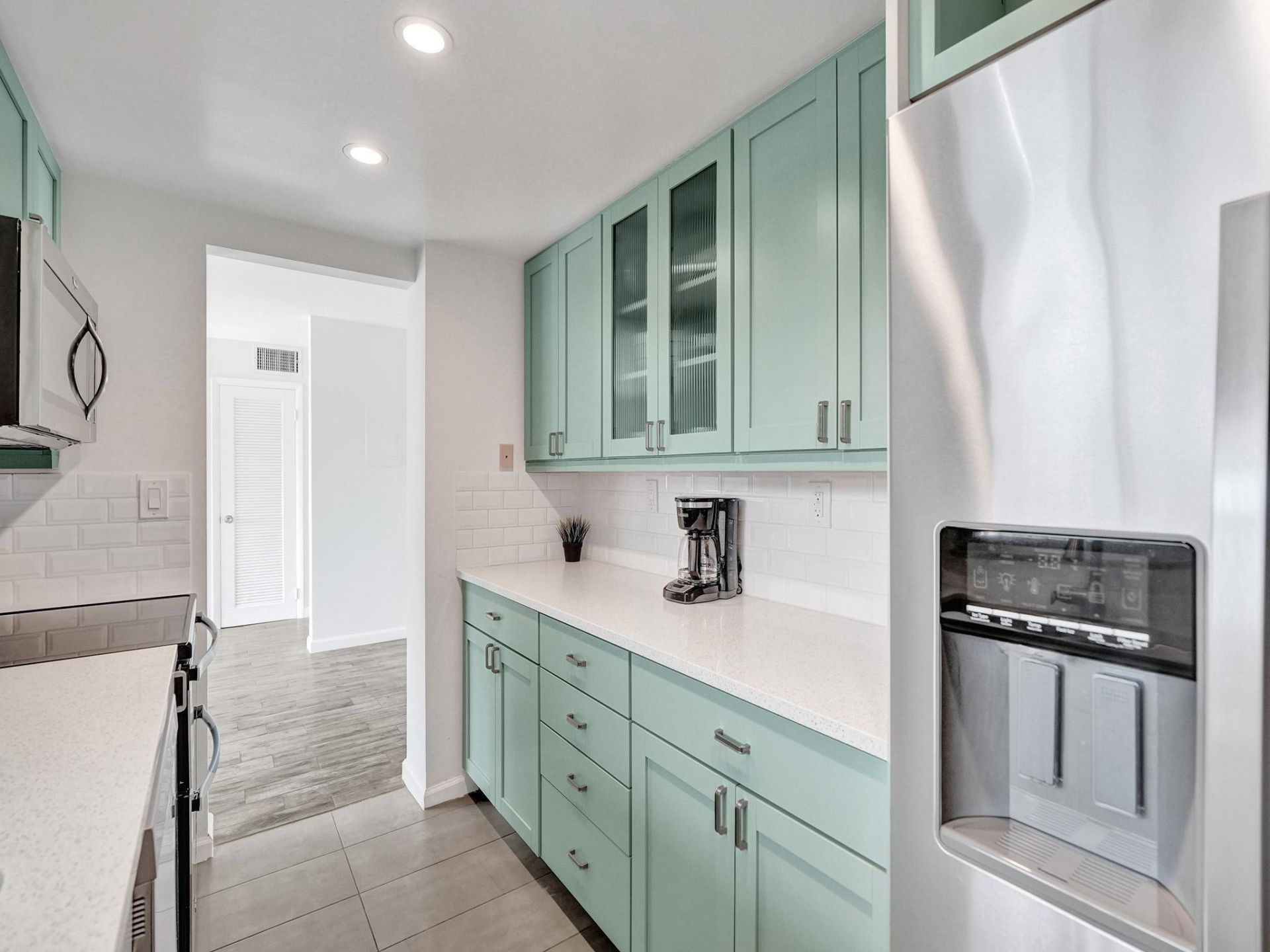 720 Bayshore Drive, Unit 302, Fort Lauderdale, FL 33304 Photo