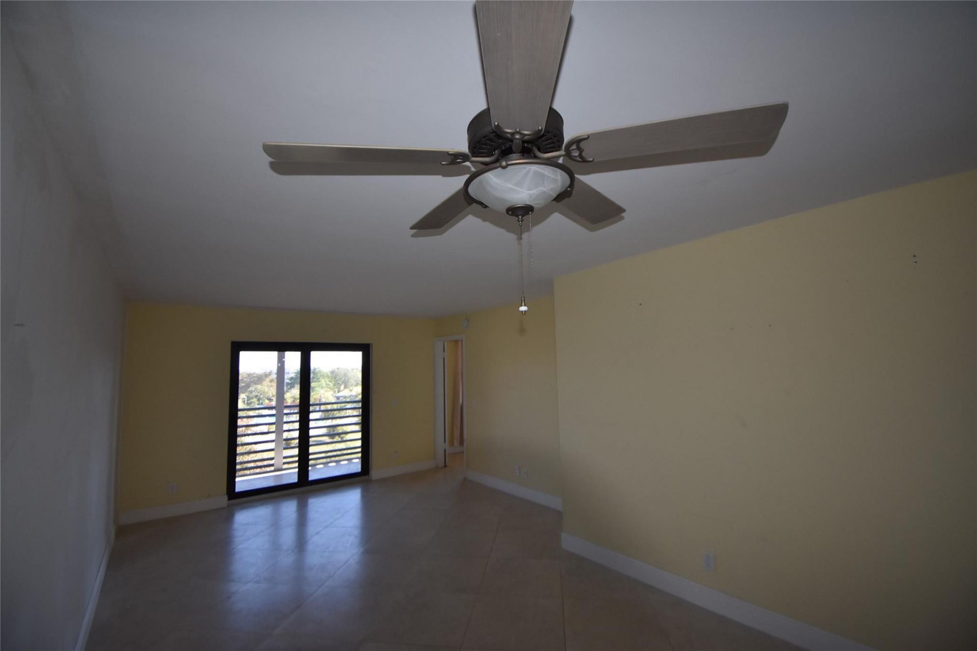 10120 Sunrise Lakes Boulevard, Unit 405, Sunrise, FL 33322 Photo