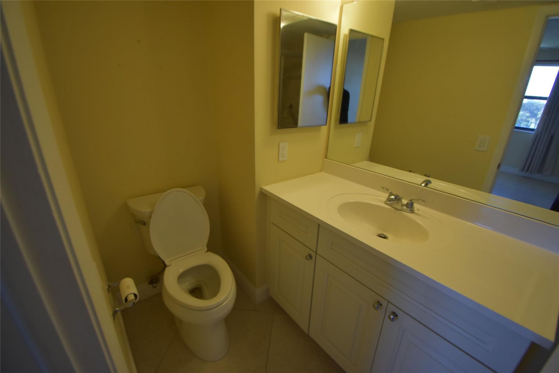 10120 Sunrise Lakes Boulevard, Unit 405, Sunrise, FL 33322 Photo