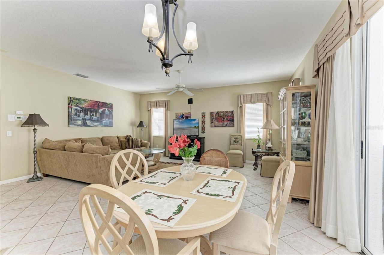 7122 42nd Court E, Sarasota, FL 34243 Photo