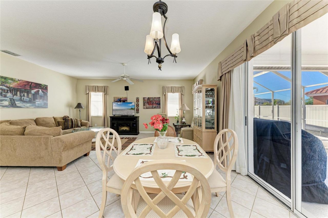 7122 42nd Court E, Sarasota, FL 34243 Photo