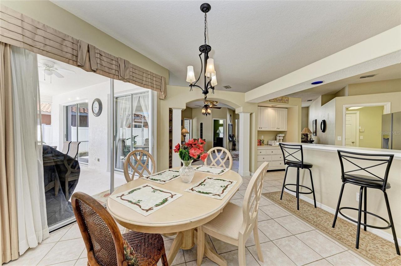 7122 42nd Court E, Sarasota, FL 34243 Photo