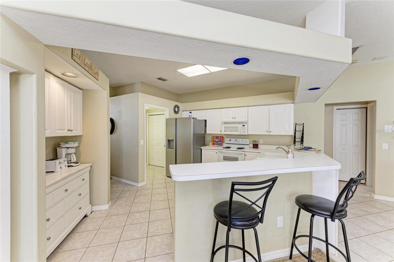 7122 42nd Court E, Sarasota, FL 34243 Photo