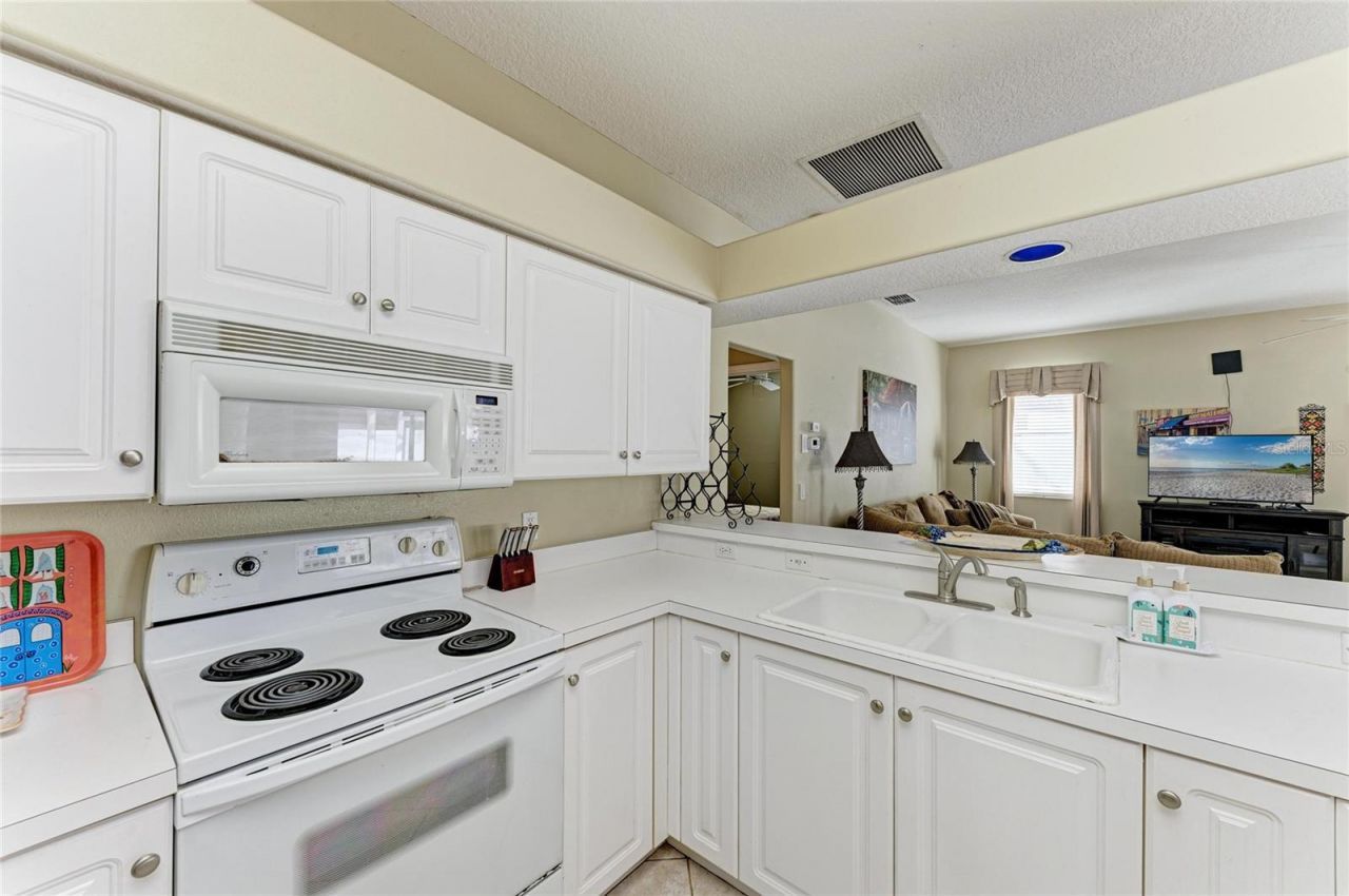 7122 42nd Court E, Sarasota, FL 34243 Photo