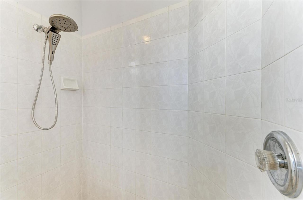 7122 42nd Court E, Sarasota, FL 34243 Photo