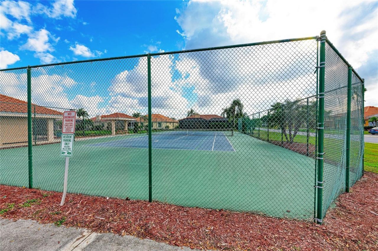 7122 42nd Court E, Sarasota, FL 34243 Photo