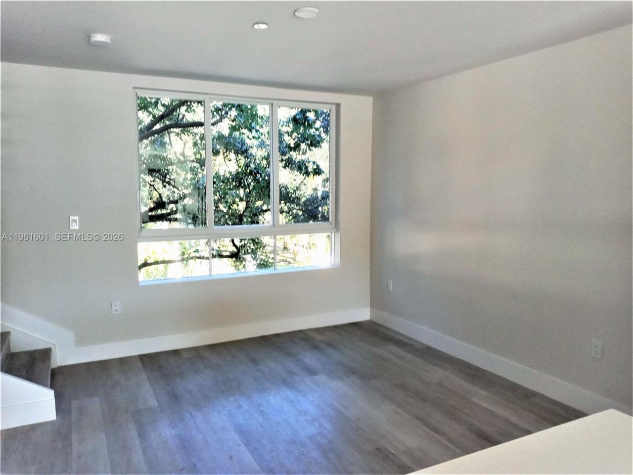 2555 NE 193rd St, Unit 2204, Miami, FL 33180 Photo