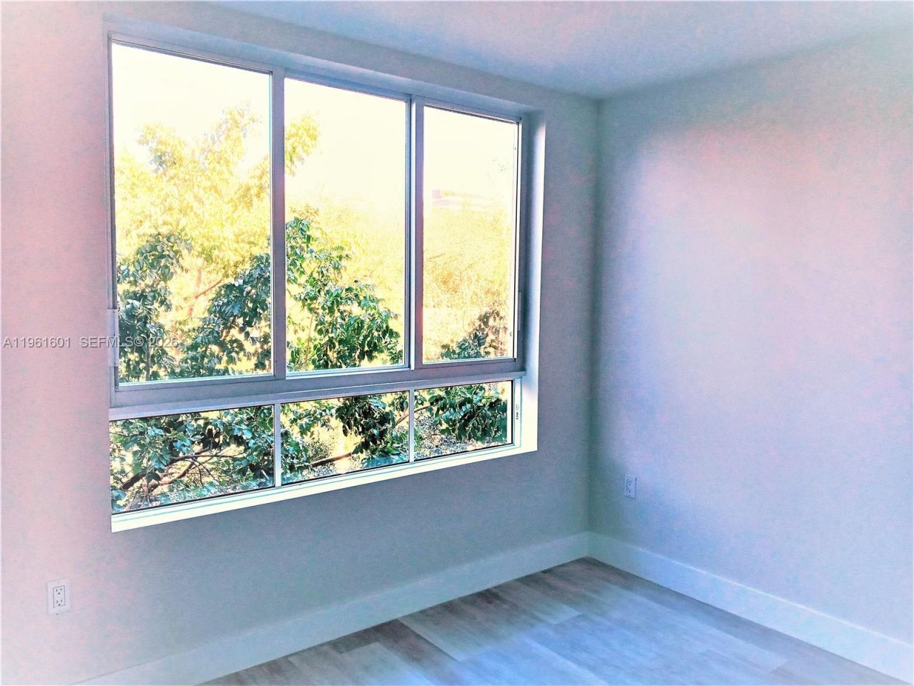 2555 NE 193rd St, Unit 2204, Miami, FL 33180 Photo