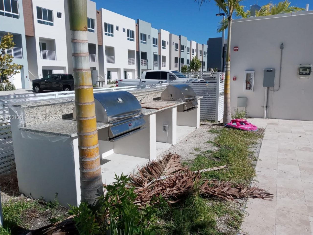 2555 NE 193rd St, Unit 2204, Miami, FL 33180 Photo