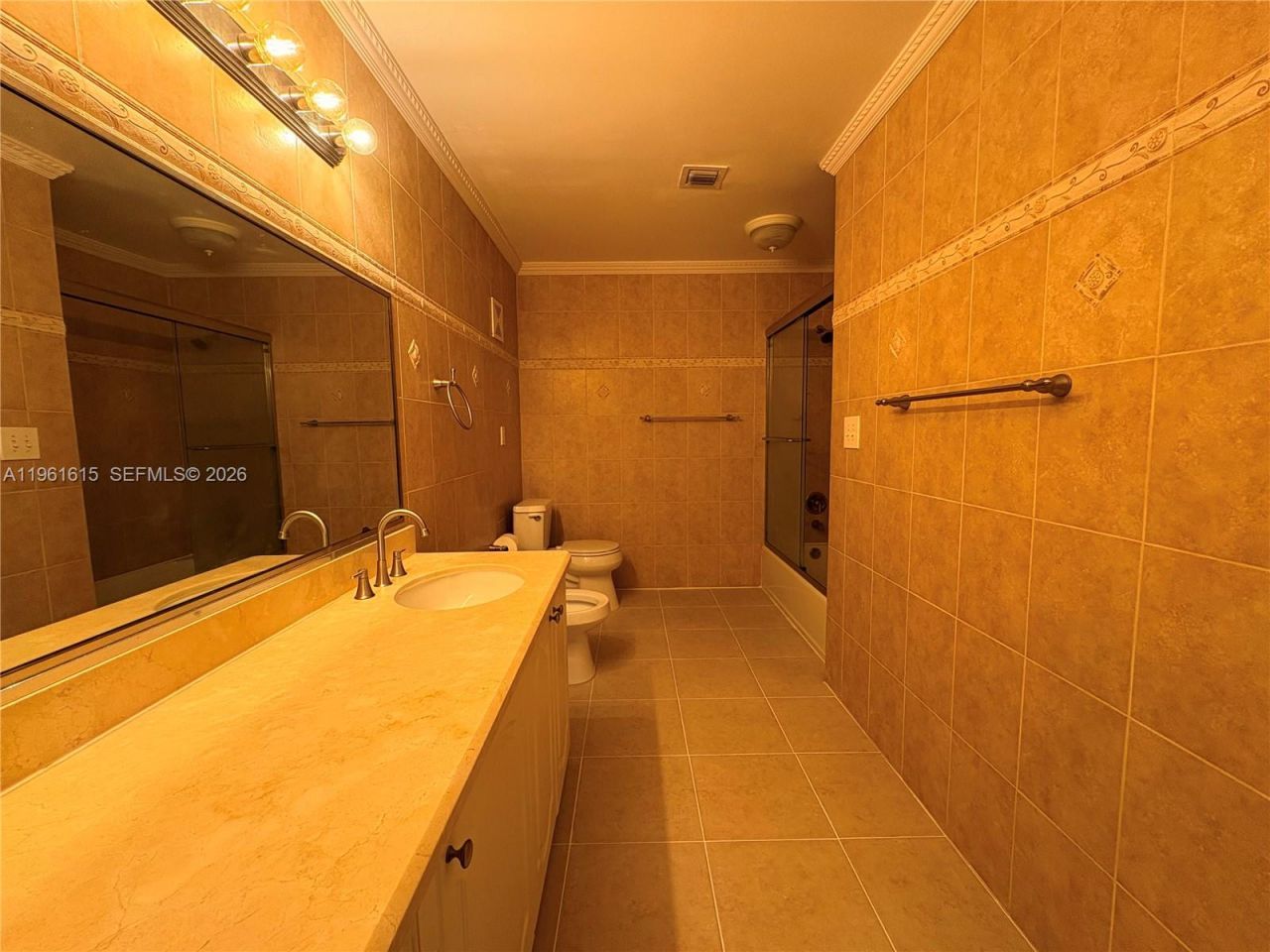 3855 Estepona Ave, Unit 10-D-1, Doral, FL 33178 Photo