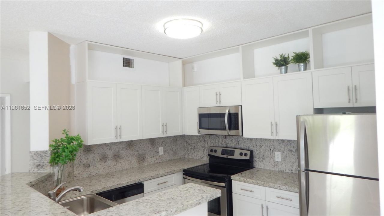 19877 E Country Club Dr, Unit 3104, Aventura, FL 33180 Photo