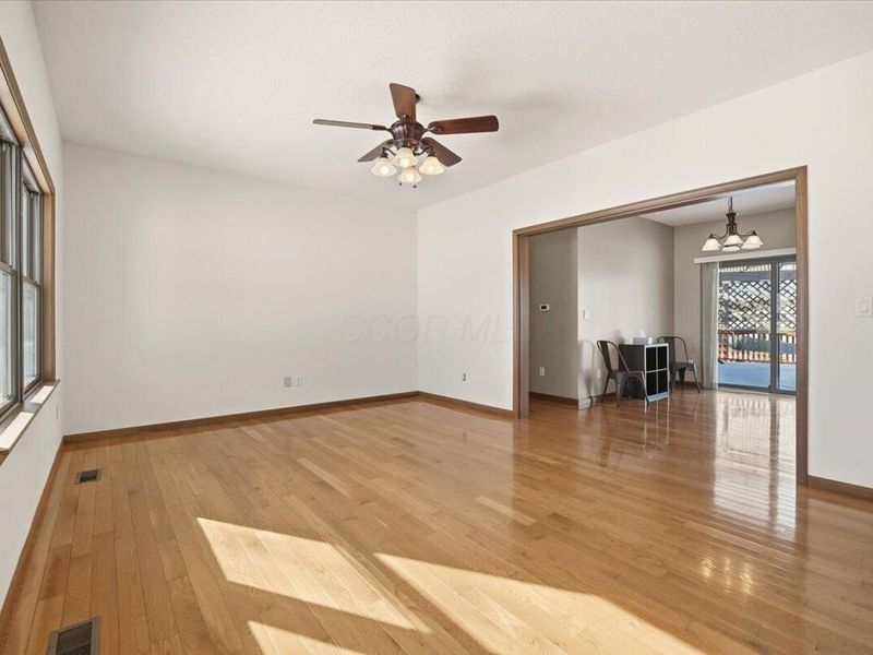 5249 Johnstown Road, Mount Vernon, OH 43050 Photo 11