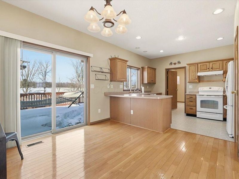 5249 Johnstown Road, Mount Vernon, OH 43050 Photo 8