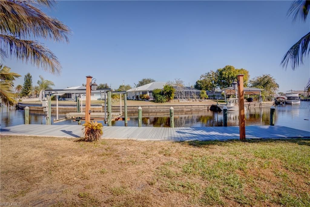 1280 Sunrise Dr, North Fort Myers, FL 33917 Photo