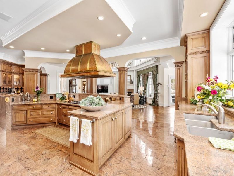 8500 Kugler Mill Road, Indian Hill, OH 45243 Photo 13