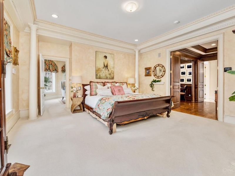 8500 Kugler Mill Road, Indian Hill, OH 45243 Photo 19