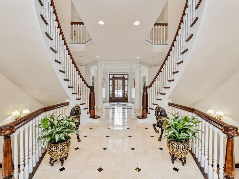 8500 Kugler Mill Road, Indian Hill, OH 45243 Photo 27