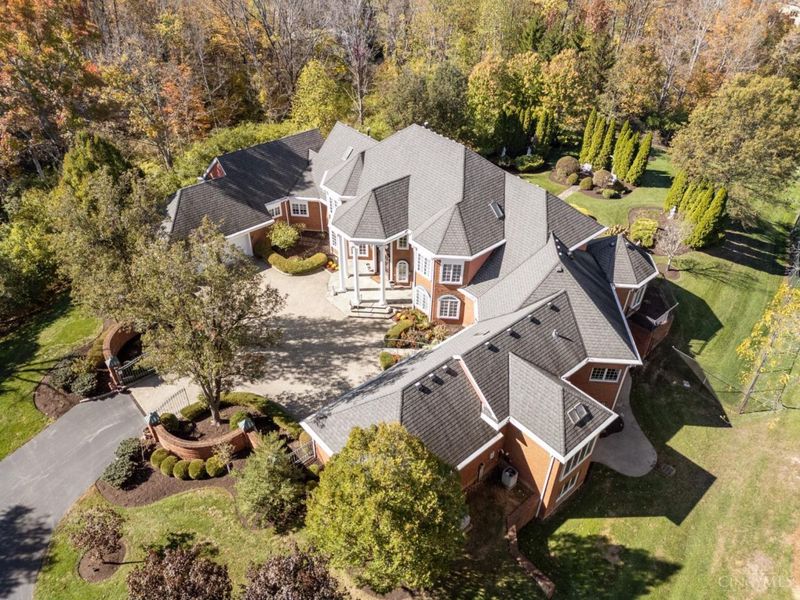 8500 Kugler Mill Road, Indian Hill, OH 45243 Photo 4