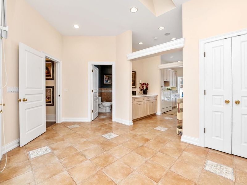 8500 Kugler Mill Road, Indian Hill, OH 45243 Photo 46