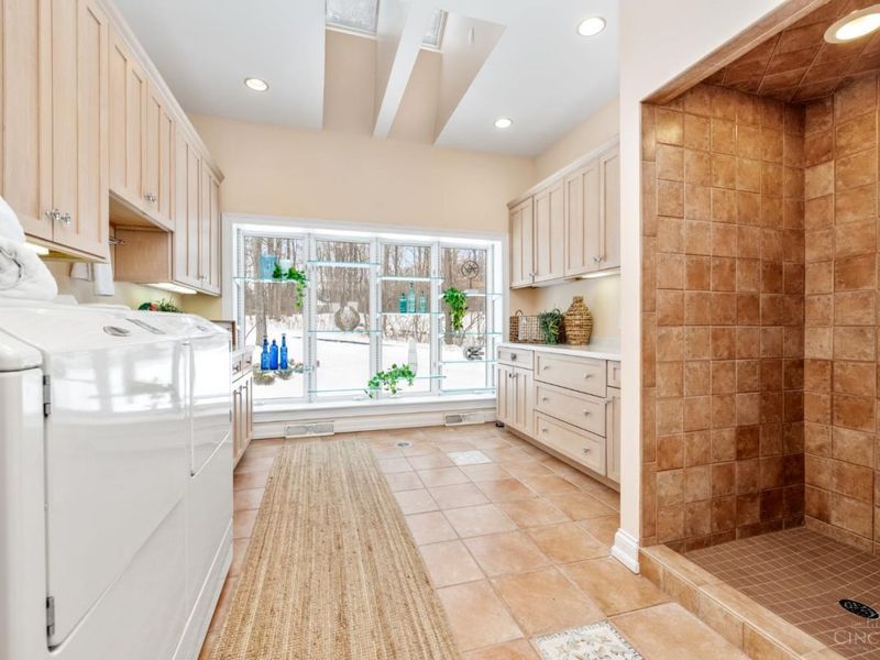 8500 Kugler Mill Road, Indian Hill, OH 45243 Photo 48