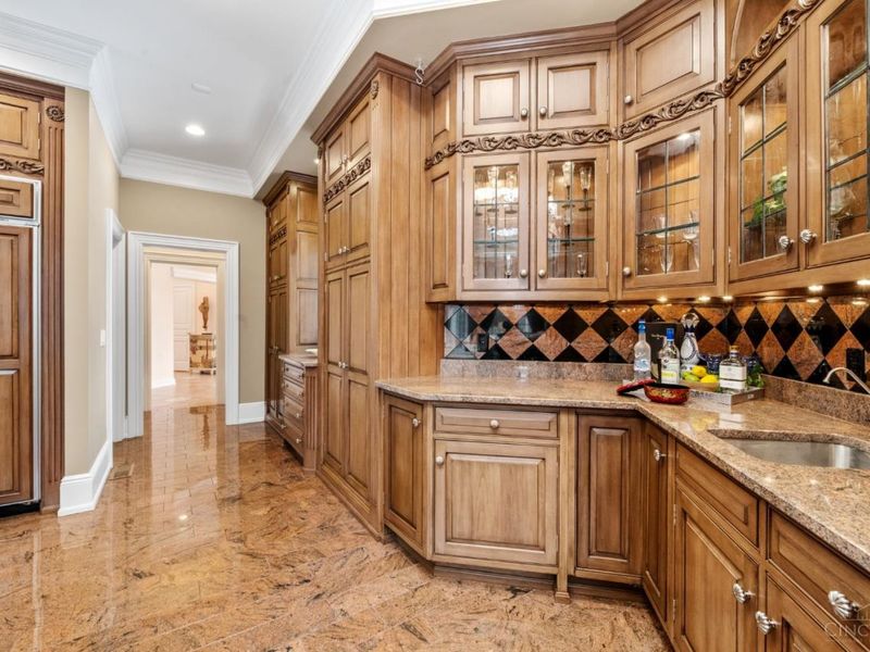 8500 Kugler Mill Road, Indian Hill, OH 45243 Photo 49