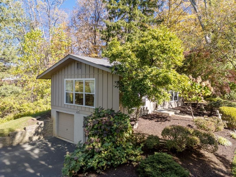 8500 Kugler Mill Road, Indian Hill, OH 45243 Photo 95