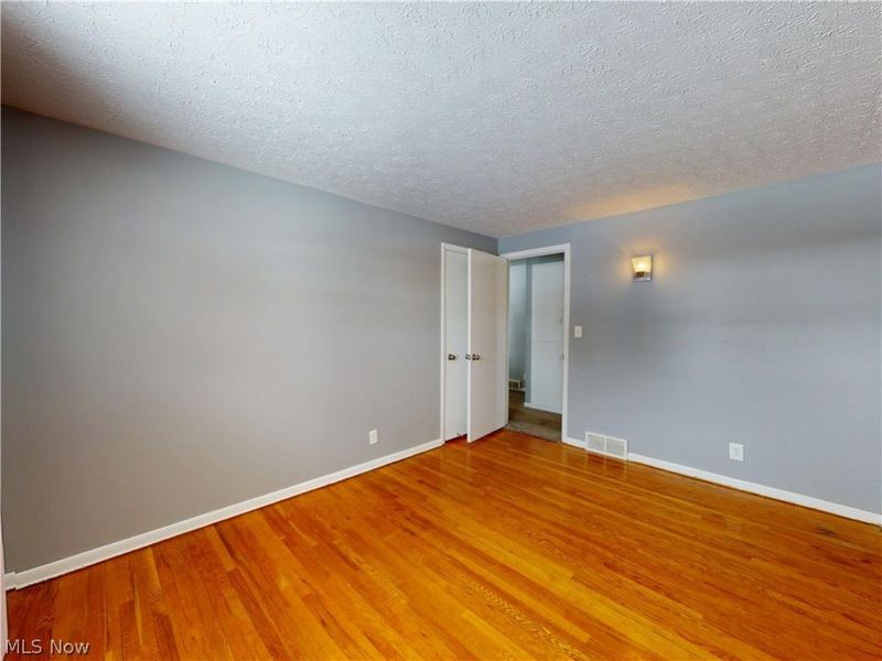 231 Cedar Street N, East Canton, OH 44730 Photo 12