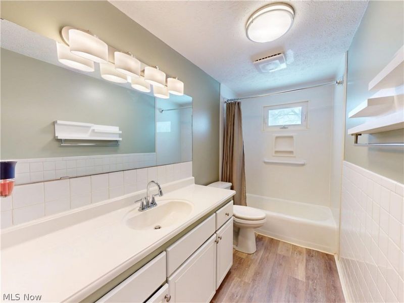 231 Cedar Street N, East Canton, OH 44730 Photo 14