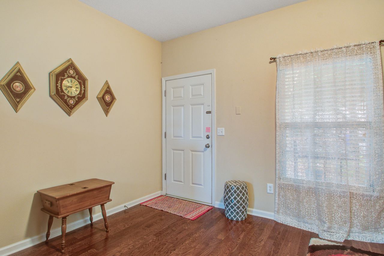 172 Dorothy Drive Photo 4