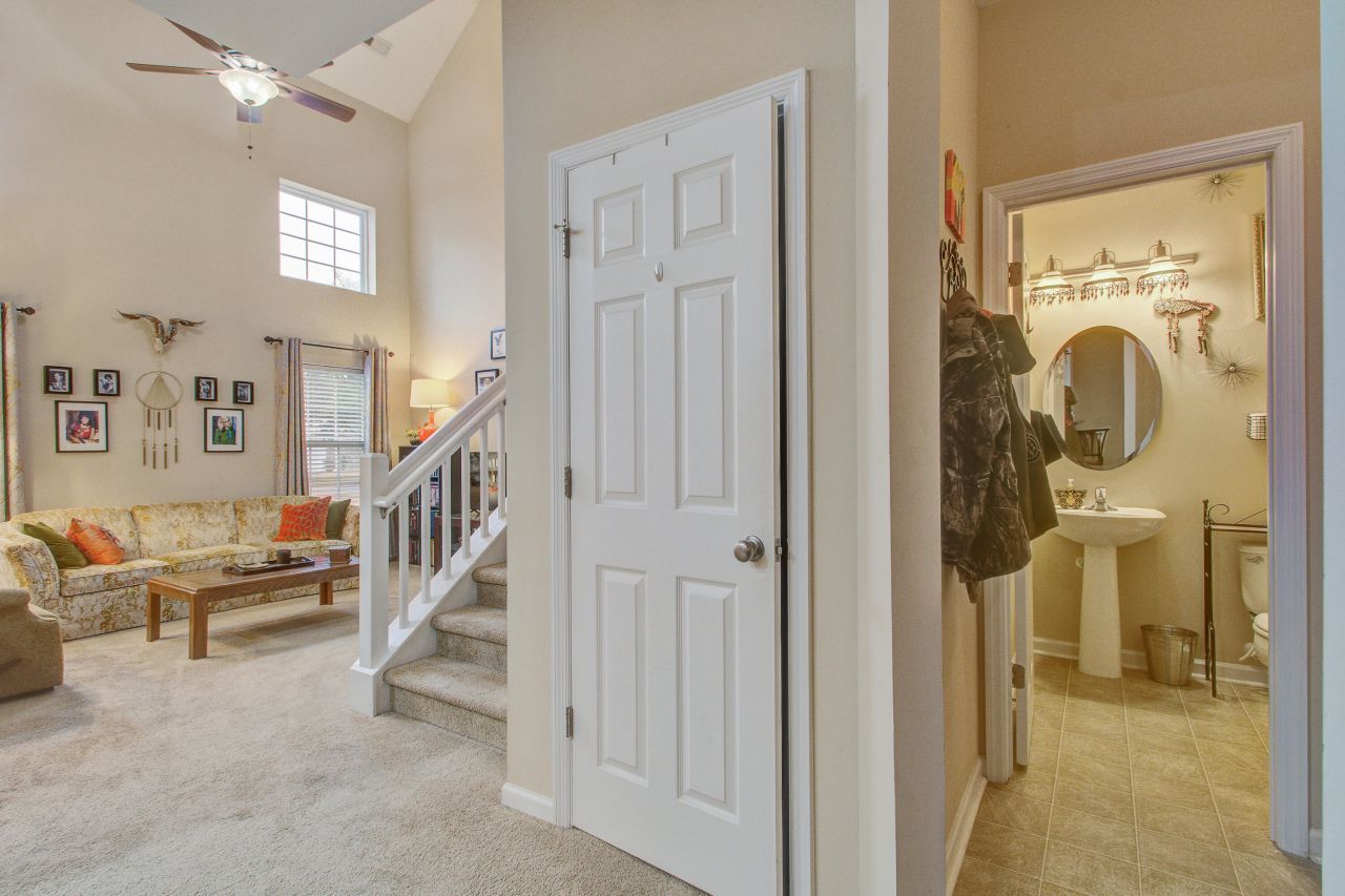 172 Dorothy Drive Photo 9