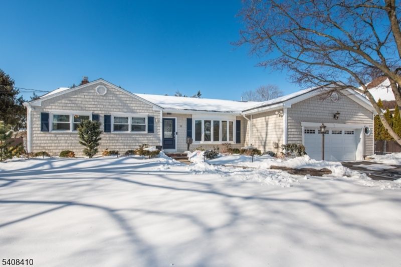 9 Robert Dr, East Hanover, NJ 07936 Main Photo