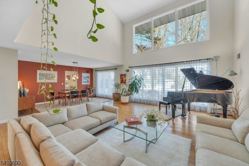 566 Faletti Way, River Vale, NJ 07675 Main Photo