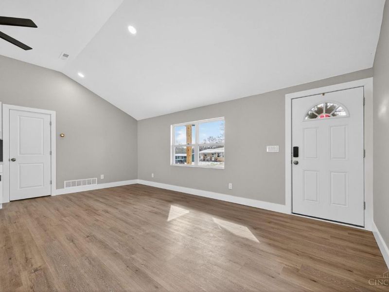 60 S Orchard Circle, Blanchester, OH 45107 Photo 4