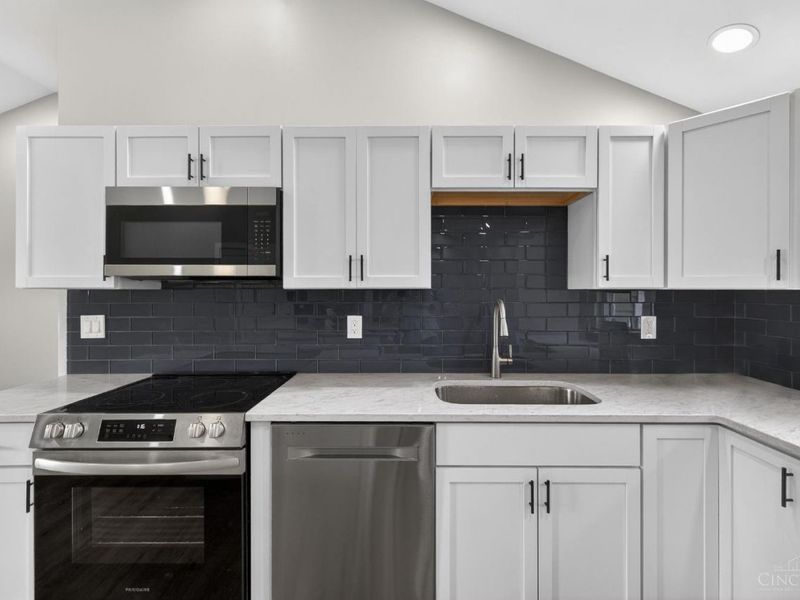 60 S Orchard Circle, Blanchester, OH 45107 Photo 9