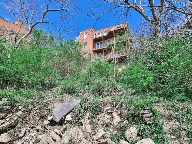 330 Oregon Street, Cincinnati, OH 45202 Photo 8