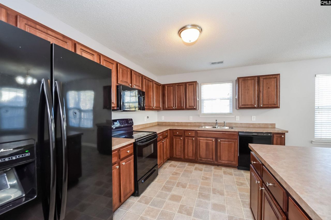 221 Hester Woods Drive  Photo 10